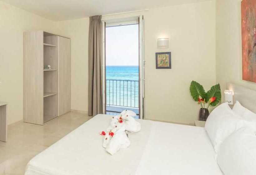 住宿加早餐 Central Gallery Rooms Palazzo D Ali Staiti Xix