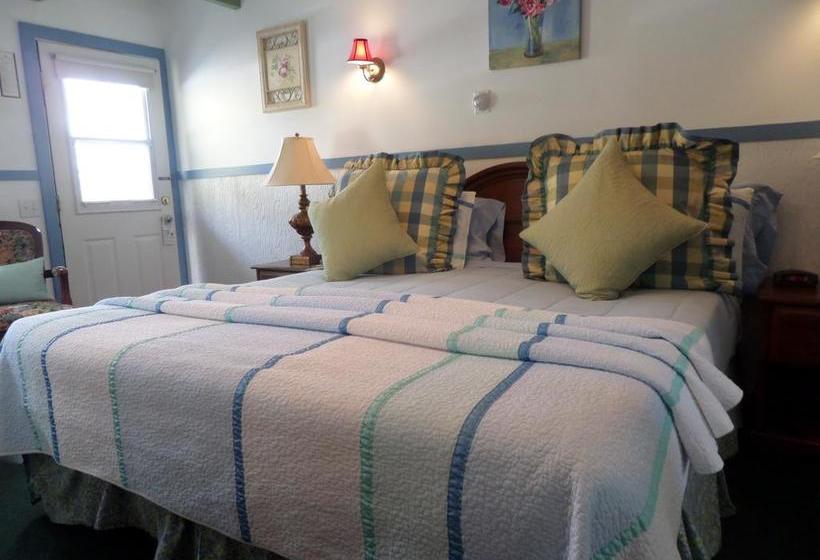 Claddagh Motel & Suites