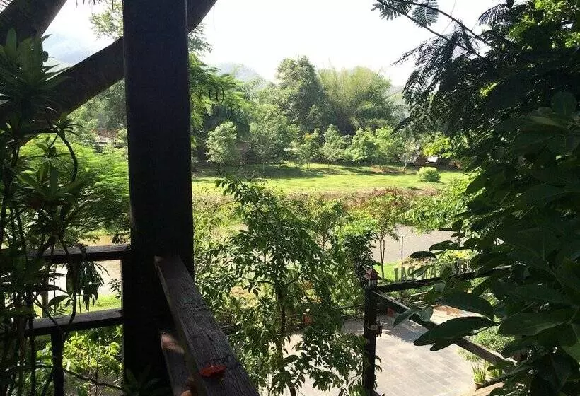 هتل Baantawan Guesthouse Pai