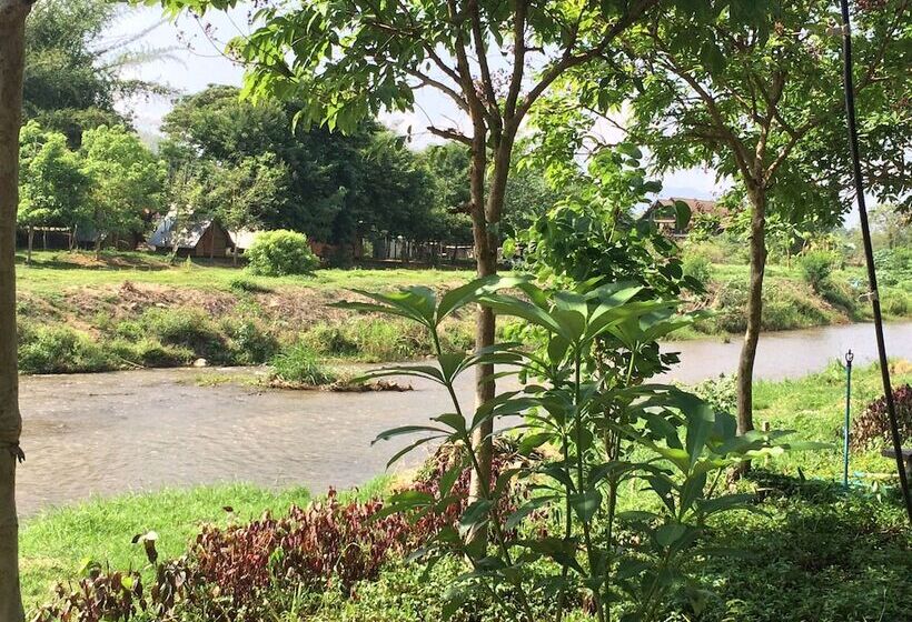 فندق Baantawan Guesthouse Pai