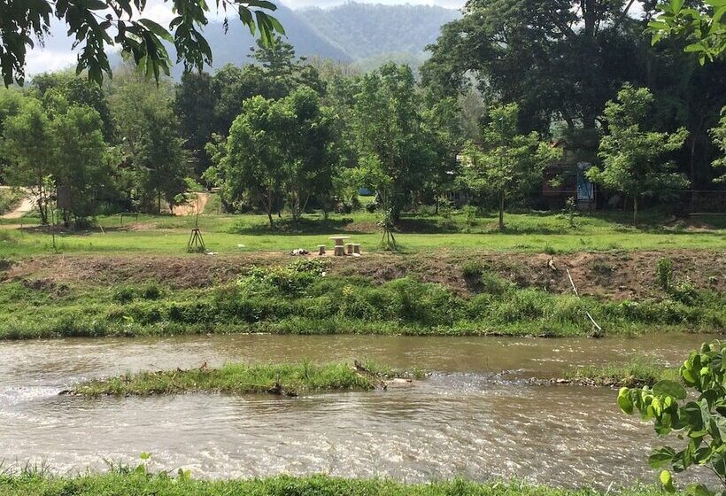 فندق Baantawan Guesthouse Pai