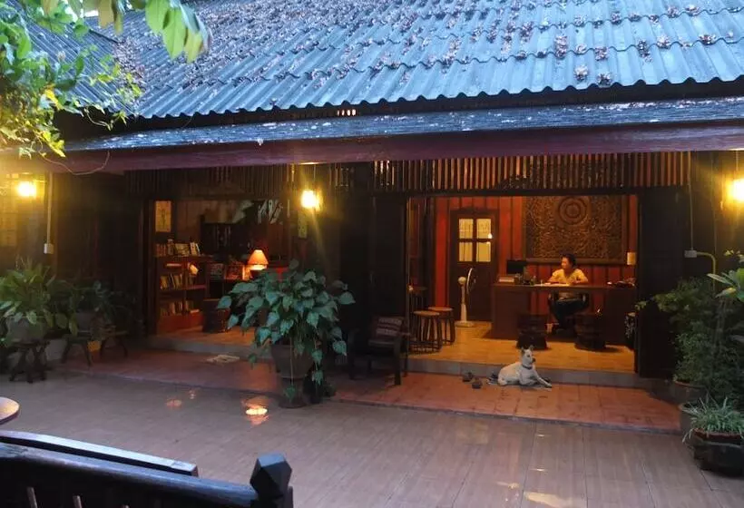 هتل Baantawan Guesthouse Pai