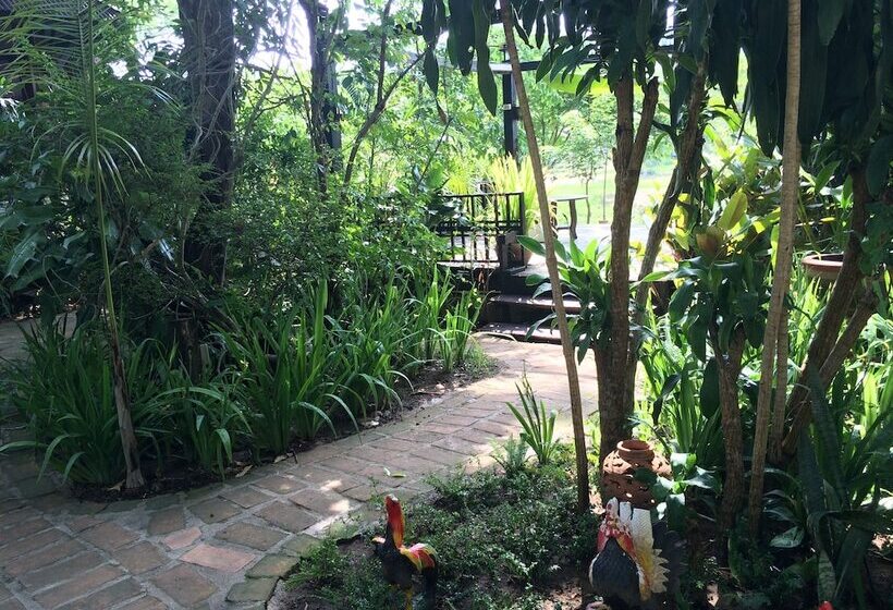 فندق Baantawan Guesthouse Pai