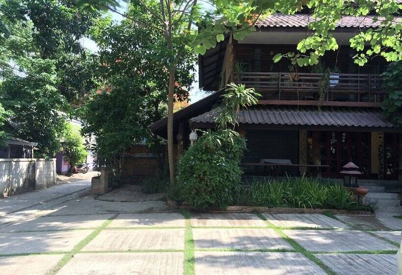 فندق Baantawan Guesthouse Pai