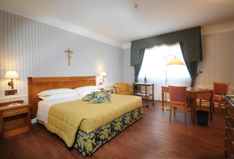 Отель Centro Di Spiritualita Padre Pio