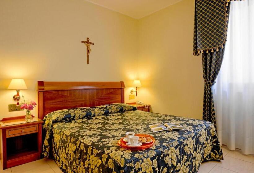 Отель Centro Di Spiritualita Padre Pio