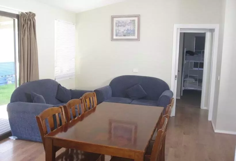 Hotelli Dromana Holiday & Lifestyle Village