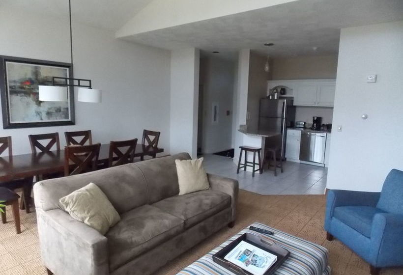 בית מלון כפרי Fairway Suites At Peek N Peak