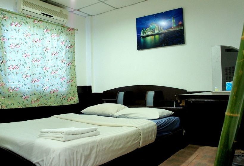 בית מלון כפרי Golden Bee Phi Phi