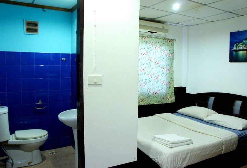 בית מלון כפרי Golden Bee Phi Phi