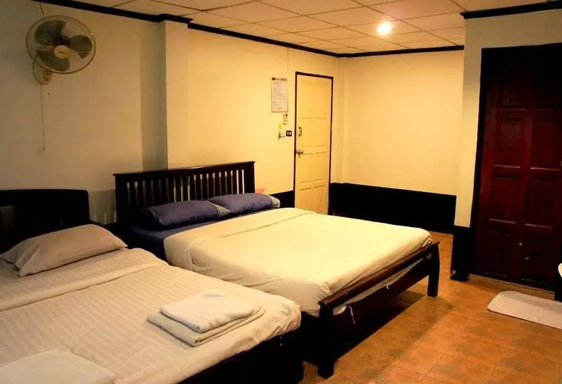 Hotel Golden Bee Phi Phi