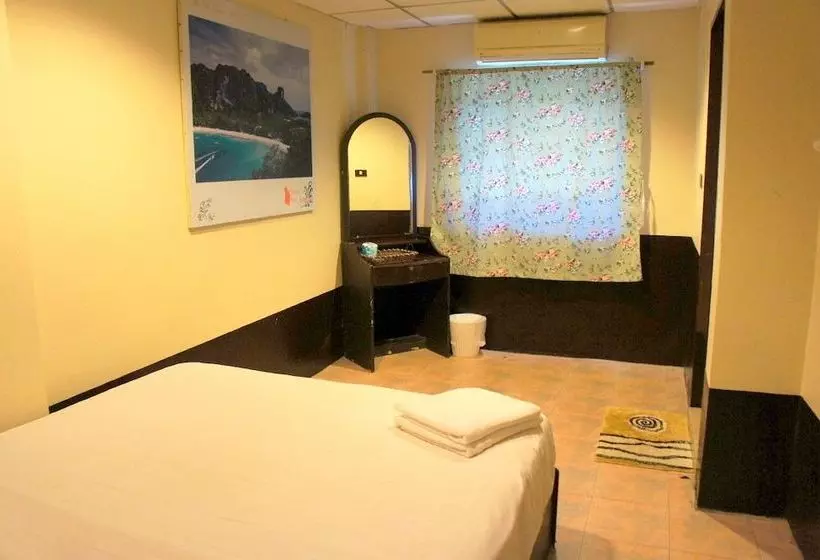 Hotel Golden Bee Phi Phi