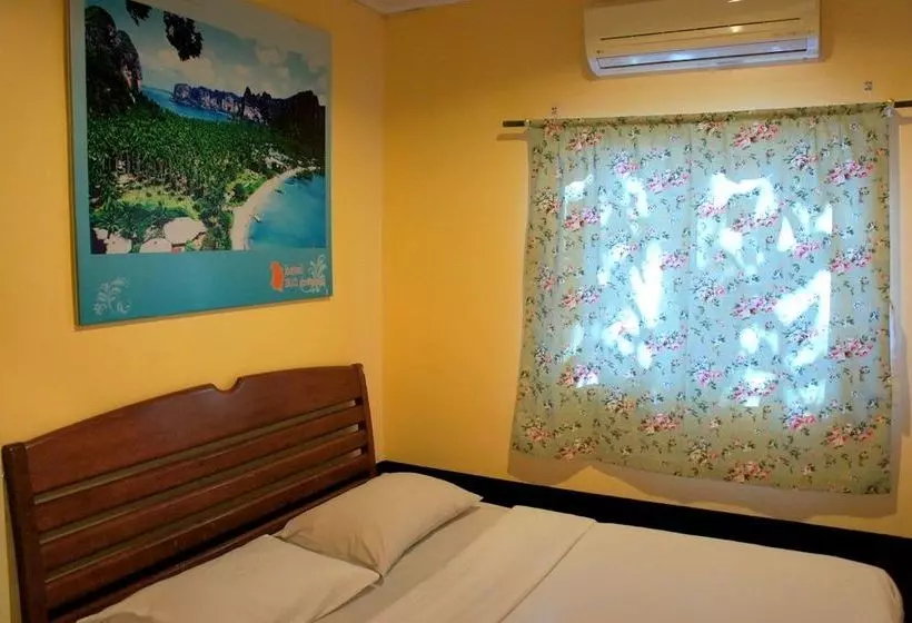 Hotel Golden Bee Phi Phi