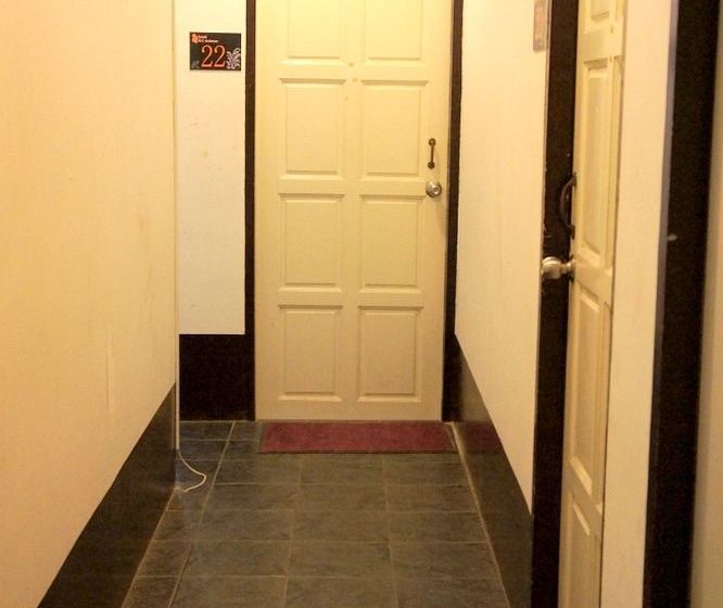 בית מלון כפרי Golden Bee Phi Phi