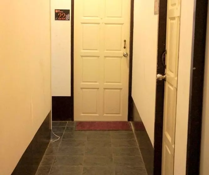 Hotel Golden Bee Phi Phi