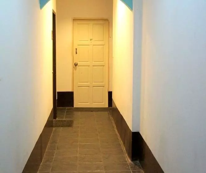 Hotel Golden Bee Phi Phi