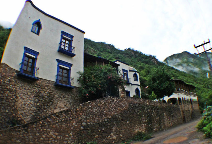 Отель Hacienda Del Río Batopilas