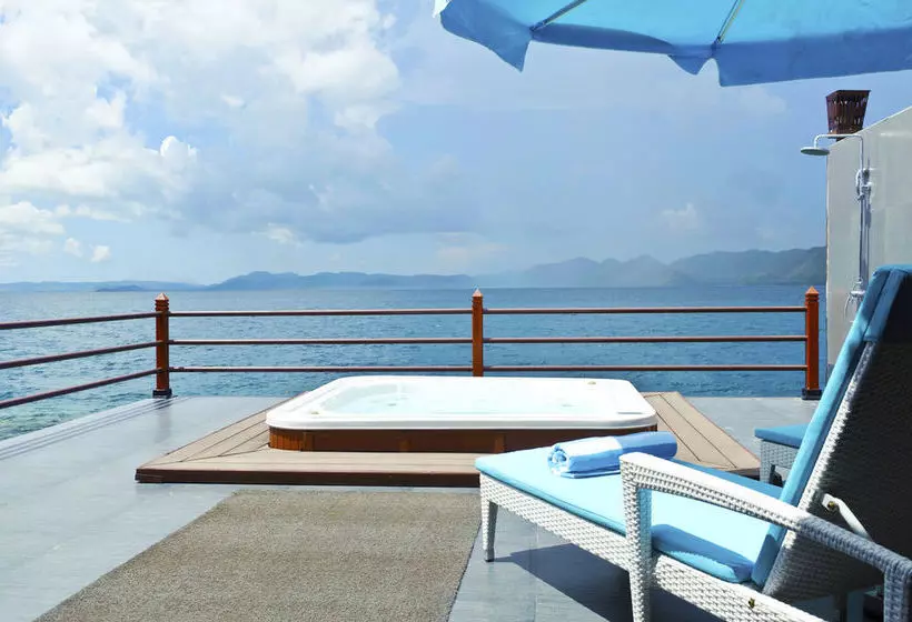 Отель Huma Island Resort & Spa