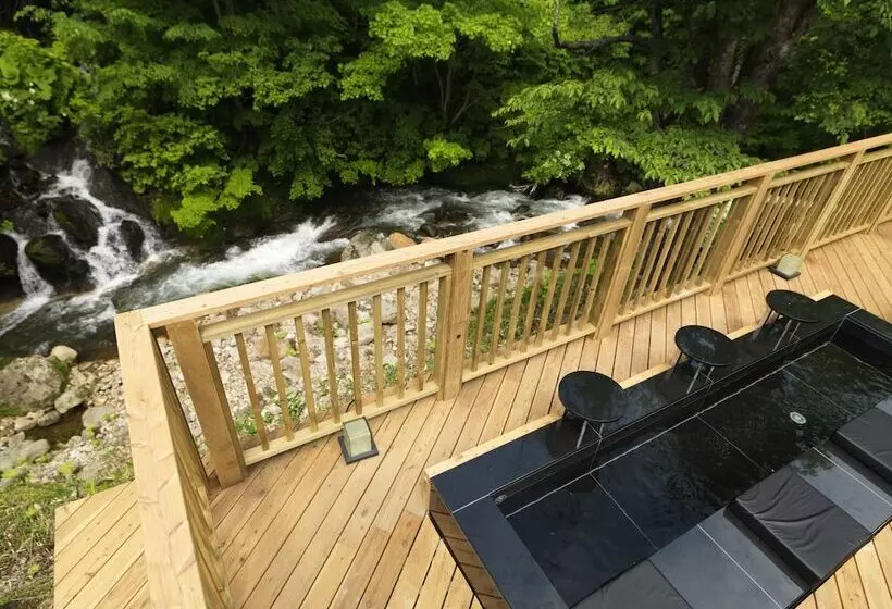 Hotel Niseko Konbu Onsen Tsuruga Moku No Sho