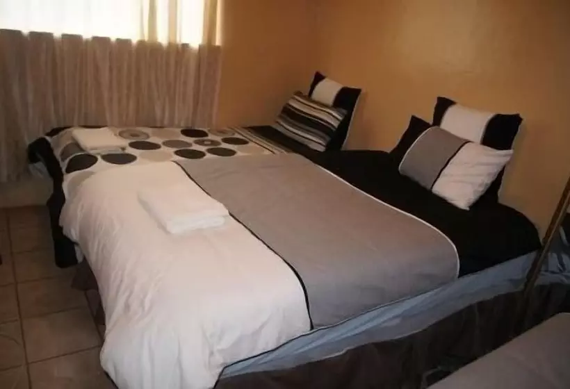 پانسیون Boikhethelo Guest House