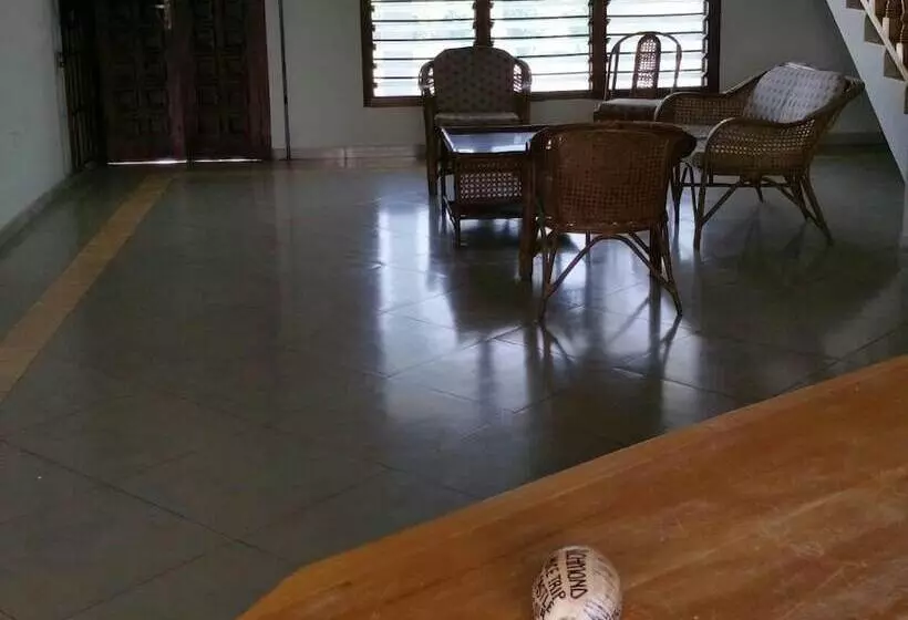 膳宿费 Afiki Resort