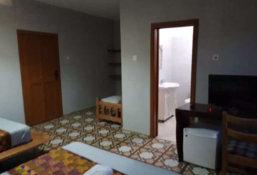 膳宿费 Afiki Resort