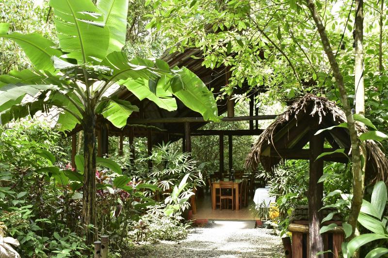 Курорт Arenal Oasis