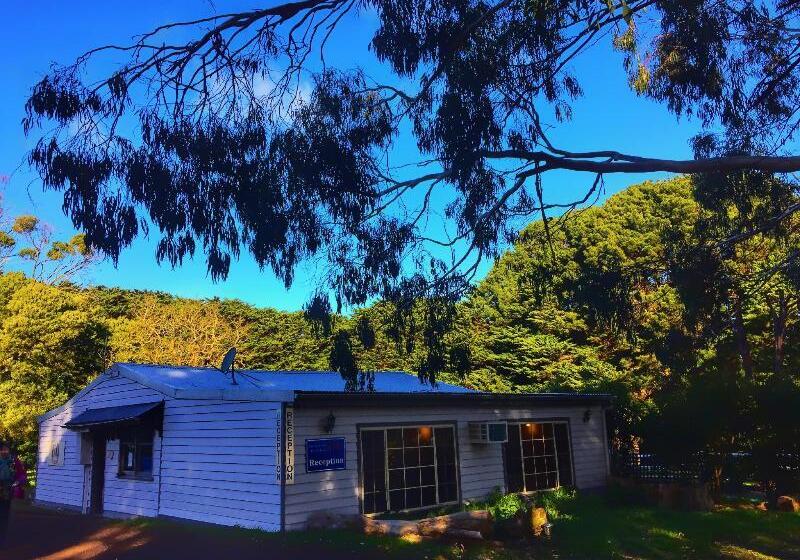 Twelve Apostles Motel & Country Retreat