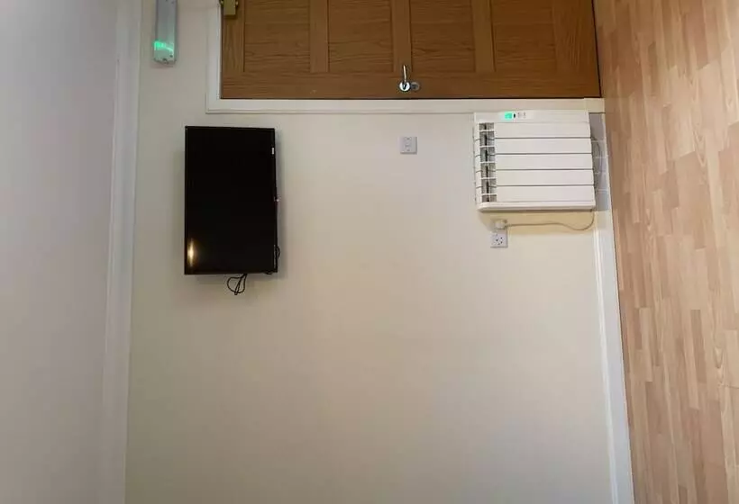 1 Lochness Rooms&hostel