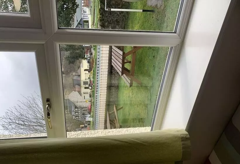 1 Lochness Rooms&hostel