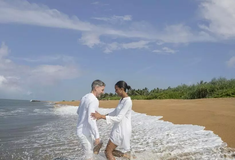 Anantara Kalutara Resort