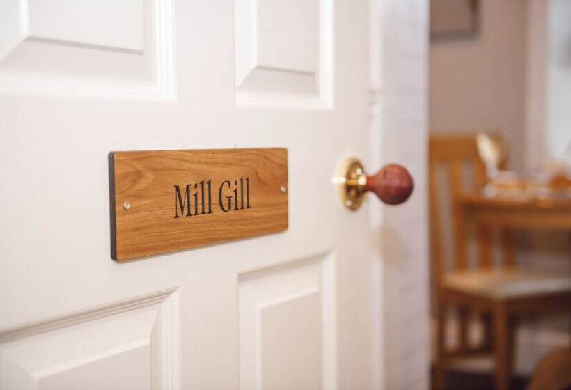 민박 Milton House Studio Apartment Suites