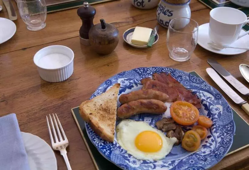 צימר The Old Rectory, Kettlebaston