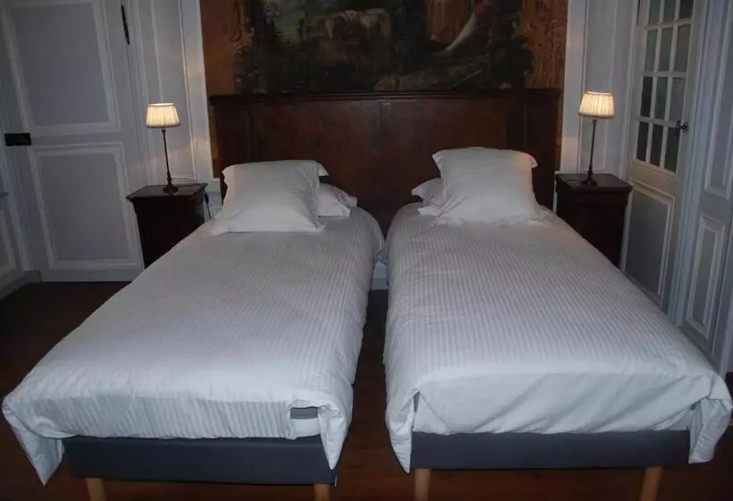 هتل Château Hôtel De Warenghien