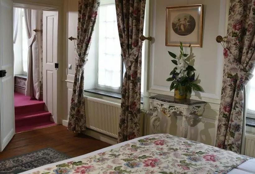 هتل Château Hôtel De Warenghien