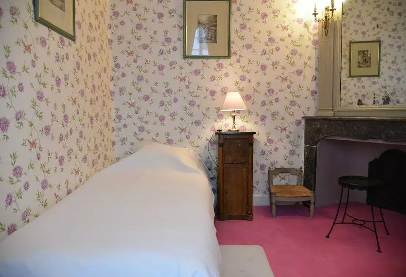 هتل Château Hôtel De Warenghien