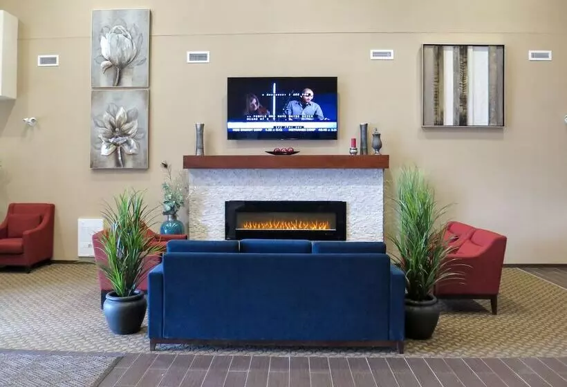 Отель Comfort Suites Regina