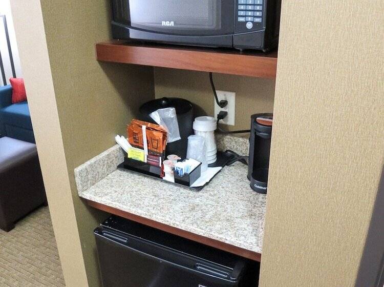 בית מלון כפרי Comfort Suites Regina