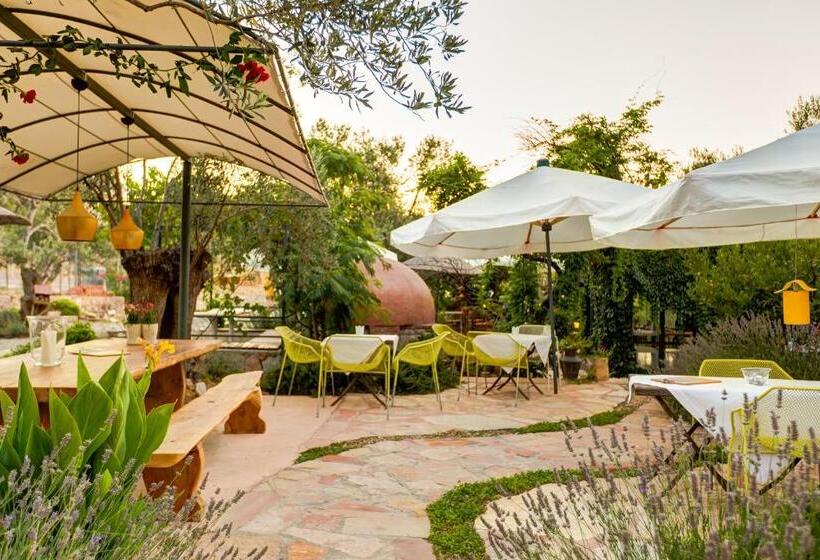 Cunda Battalos Küçük Otel