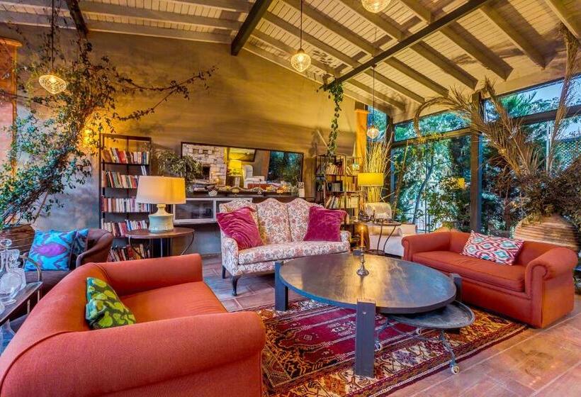 Cunda Battalos Küçük Otel