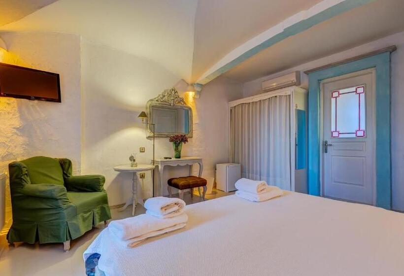 Cunda Battalos Küçük Otel