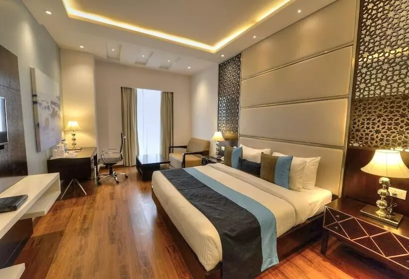 فندق Delite Grand