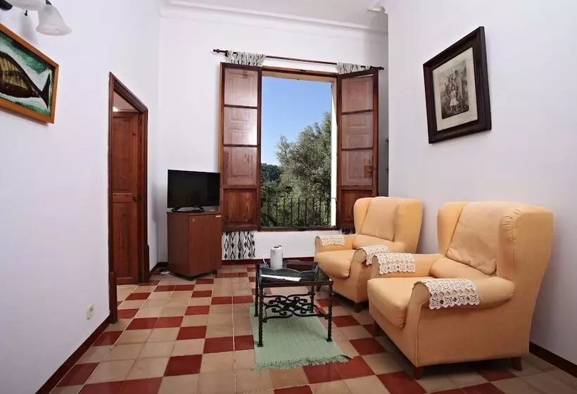 هتل Agroturisme Finca Sa Maniga