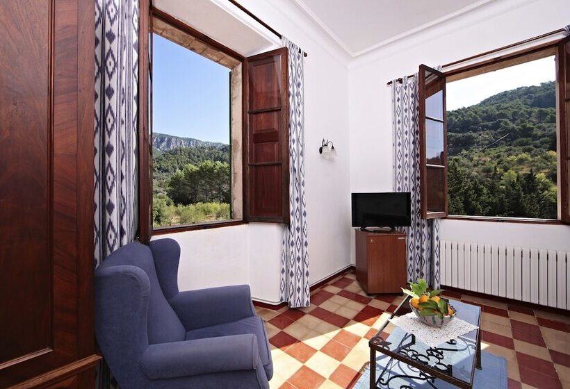 هتل Agroturisme Finca Sa Maniga