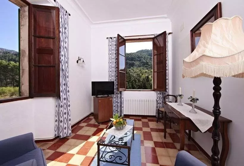 هتل Agroturisme Finca Sa Maniga