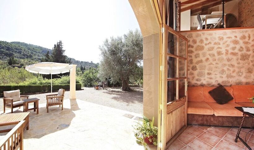 هتل Agroturisme Finca Sa Maniga