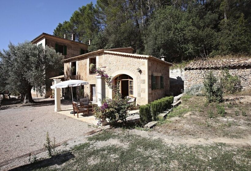 هتل Agroturisme Finca Sa Maniga