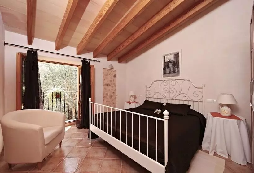 هتل Agroturisme Finca Sa Maniga