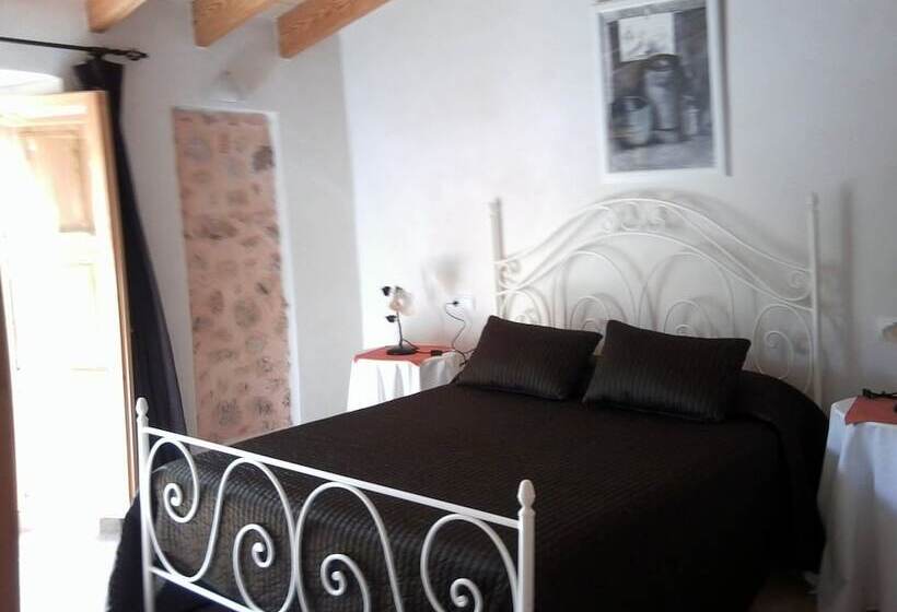 هتل Agroturisme Finca Sa Maniga