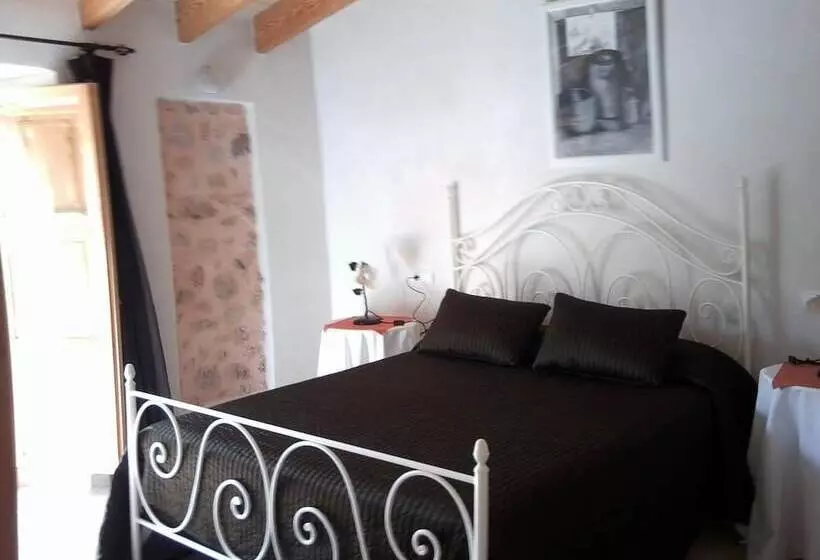 هتل Agroturisme Finca Sa Maniga